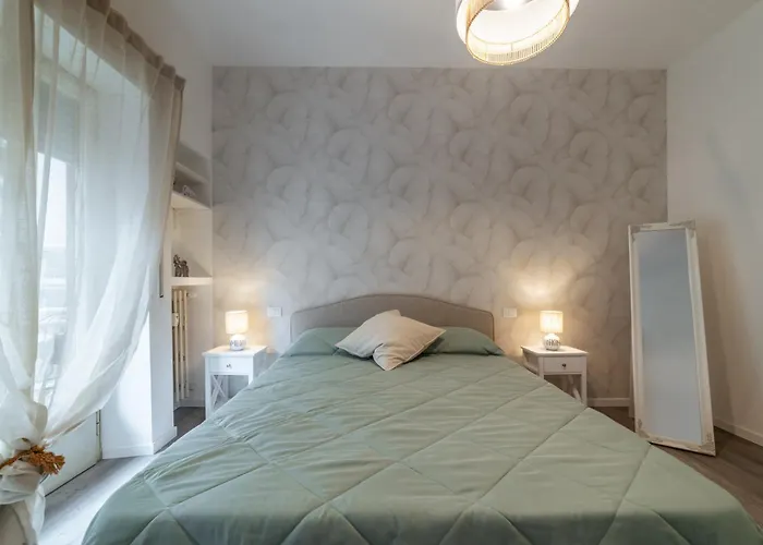 Appartement Vatican Shabby Double Bedrooms