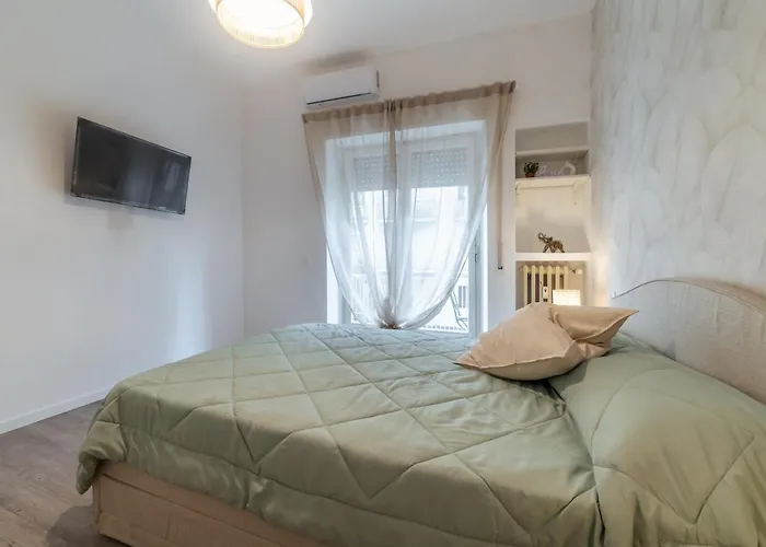 Vatican Shabby Double Bedrooms * Rome