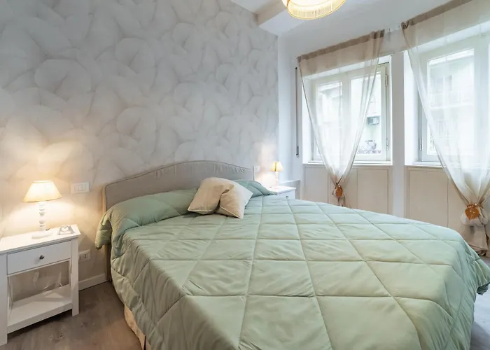 Appartement Vatican Shabby Double Bedrooms