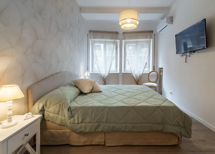 Vatican Shabby Double Bedrooms Rome