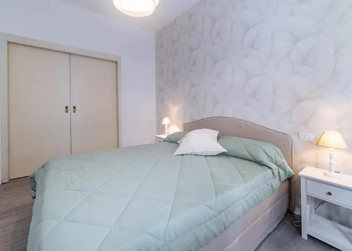 Vatican Shabby Double Bedrooms